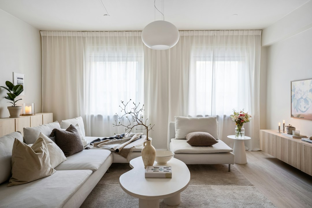 Modern curtain styling for a bright residential apartment